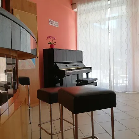 Hotel Rossella 2*