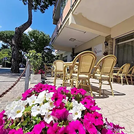 Rossella Hotel 2*