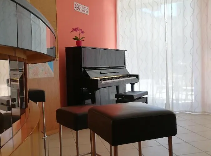 Hotel Rossella 2*
