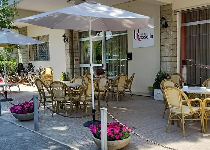 Rossella Hotel 2*