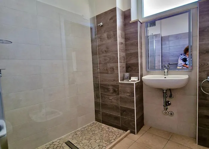 Rossella Hotel 2*