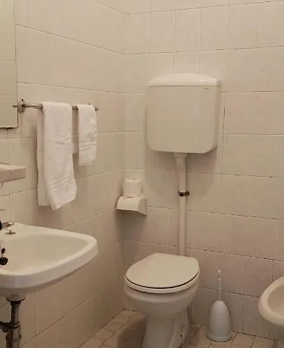 Ξενοδοχείο Rossella 2*